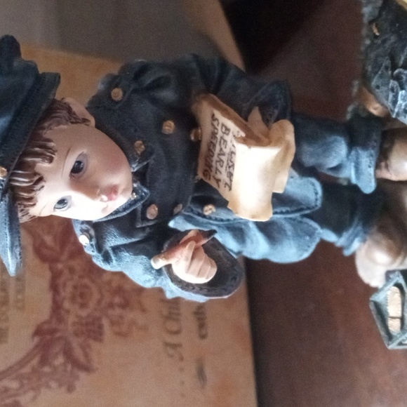 Yesterday's Child The doll stone collection # 8E/2584 - Picture 6 of 14